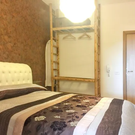 Charming House In + Terrace Prázdninový dům